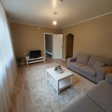 Airbnb *